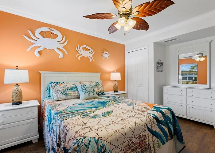 Tiki Blue Crab In Paradise Apartment