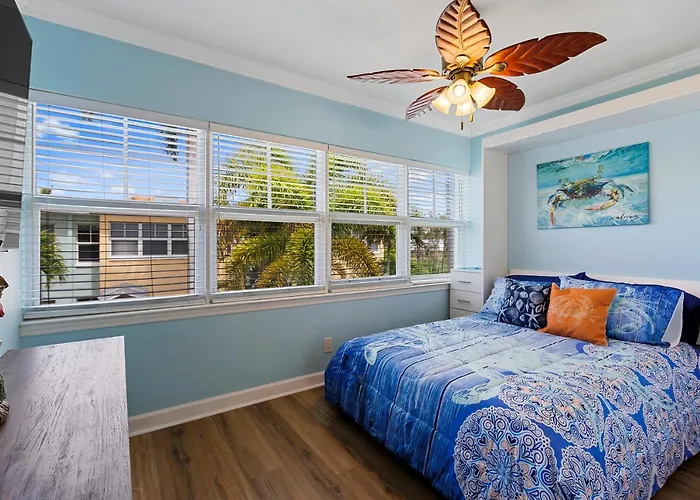 Tiki Blue Crab In Paradise Apartment Clearwater Beach