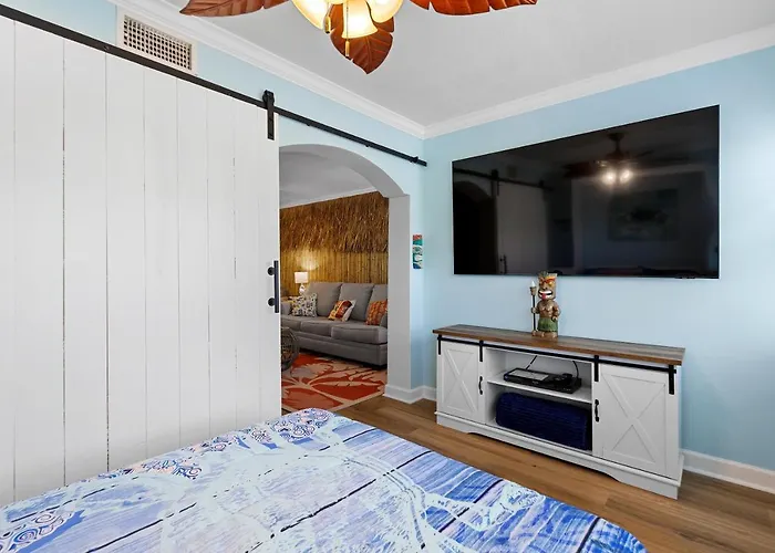 Apartment Tiki Blue Crab In Paradise *